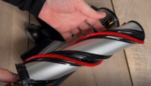 Tyčový vysavač Rowenta X-Force Flex 13.60 Animal Aqua - univerzální turbokartáč