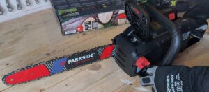 Test, recenze aku řetězová pila Parkside Performance PPKSA 40-Li B2