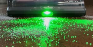 Akumulátorový vysavač Tineco Pure One A50S - osvětlení a silný sací výkon