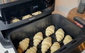 Horkovzdušná fritéza Tefal EY9228E0