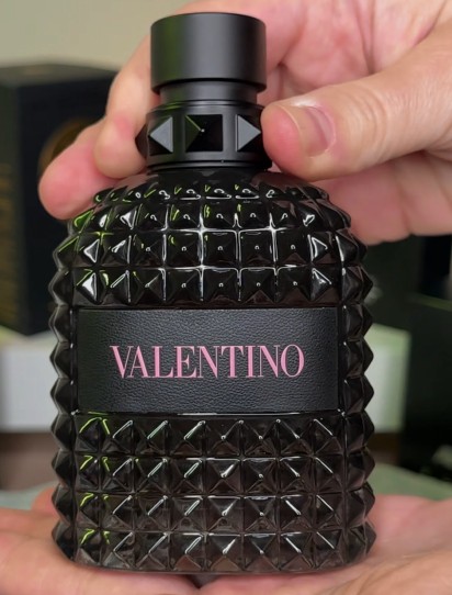 Test, recenze parfémů - Valentino Uomo Born In Roma