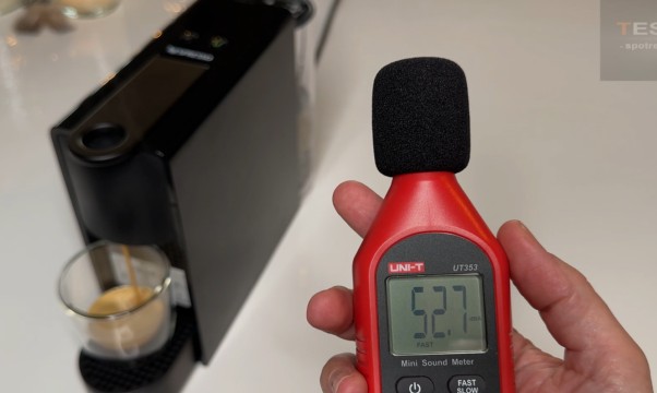 Kávovar na kapsle Krups Nespresso Essenza Mini XN 110810 - hlučnost