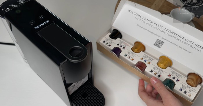 Kávovar na kapsle Krups Nespresso Essenza Mini XN 110810 - kapsle