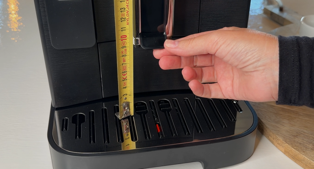 Test, recenze automatický kávovar DeLonghi Magnifica Duo - výška šálku