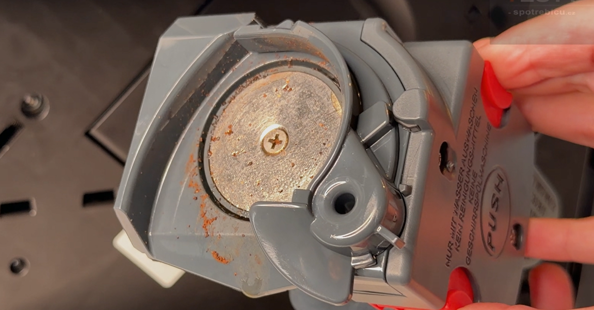 Test, recenze automatický kávovar DeLonghi - napařovací jednotka